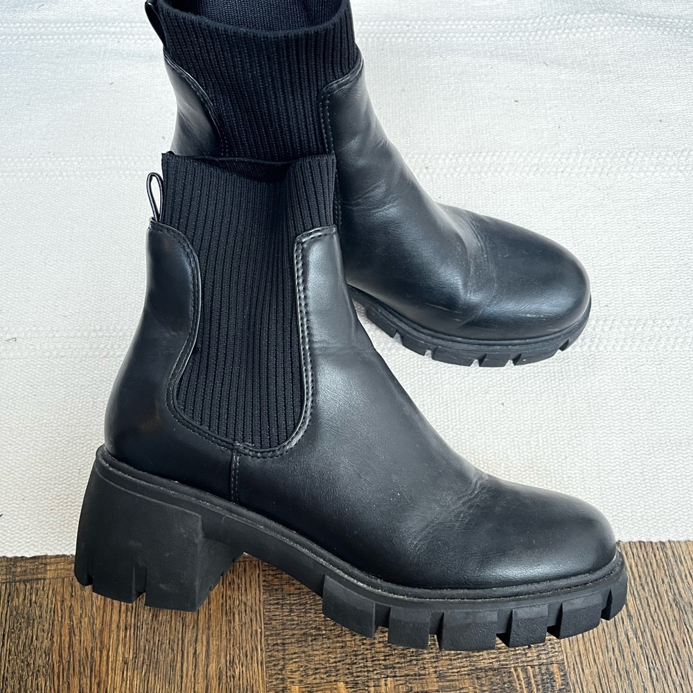 Steve Madden Chelsea Boots